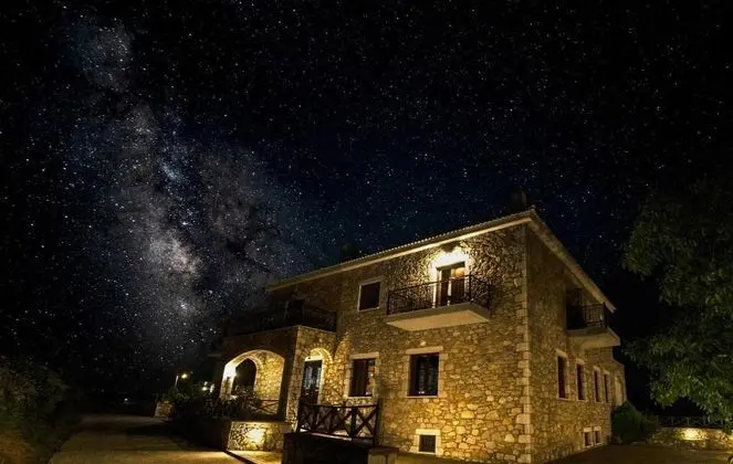 Ouranogiton - Dış Mekan
