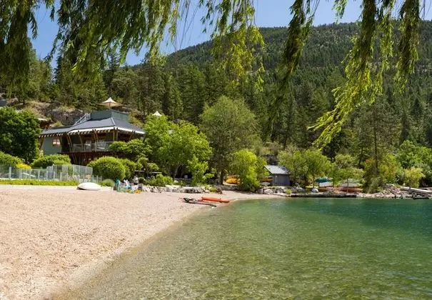 THE OUTBACK LAKESIDE VACATION HOMES