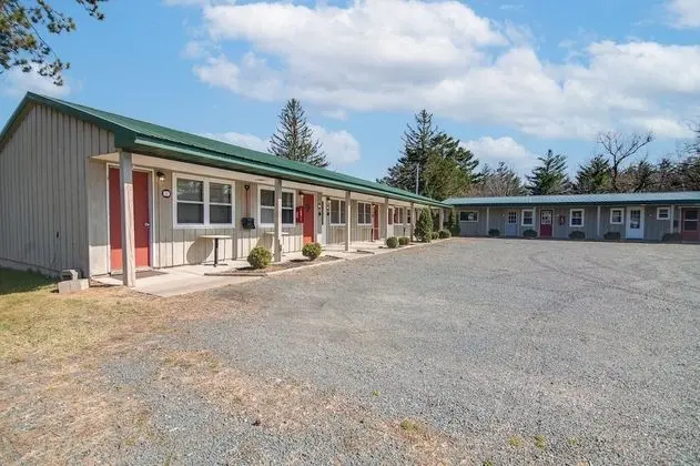 Outdoors Inn at Balsam Lake - Dış Mekan
