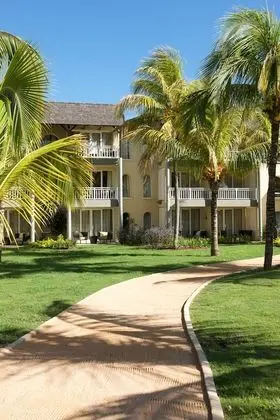 Outrigger Mauritius Beach Resort - Dış Mekan