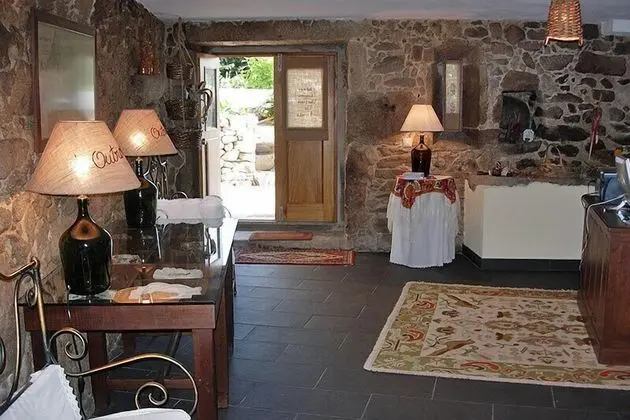 Outros Tempos Turismo De Aldeia - Lobi