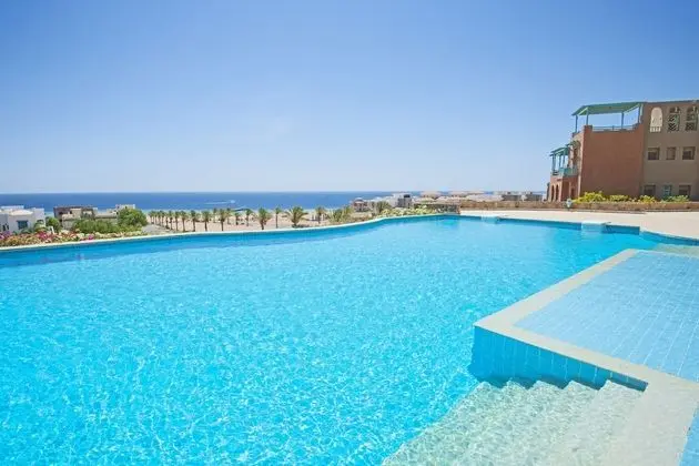 Outstanding Sea View-Azzurra Apartments - Havuz