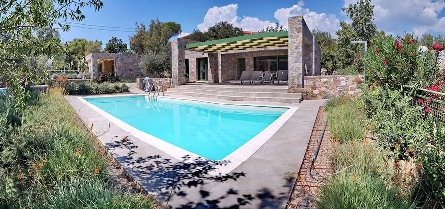 Ouzo Stone Villa 1