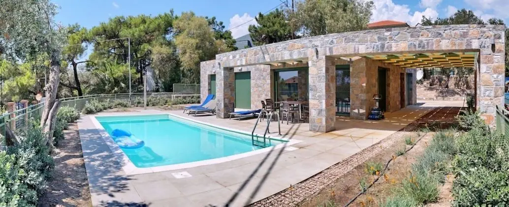 Ouzo Stone Villa 2