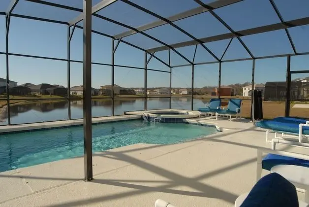 Ov1586 - Crescent Lakes - 7 Bed 4 Baths Villa
