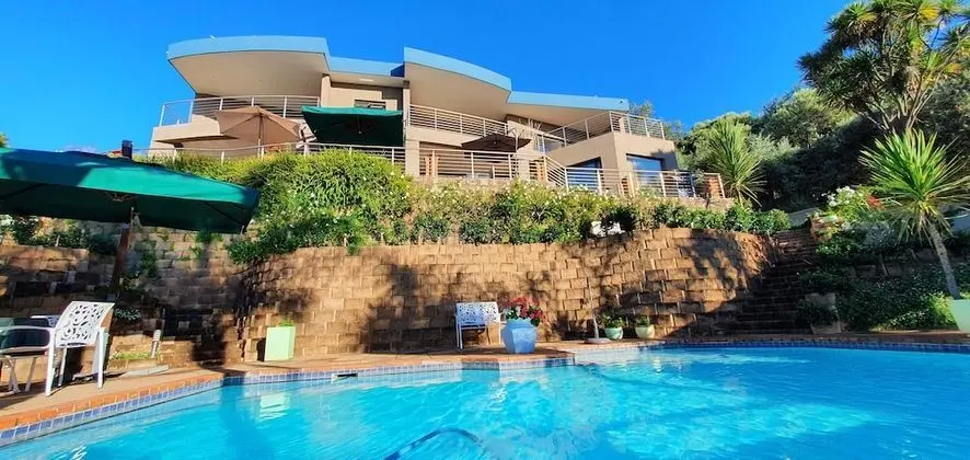 Over The Moon Guesthouse - Havuz