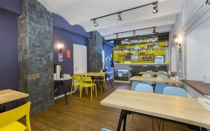 Oversize Piter Hotel - Yerinde Yemek