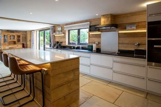 Owl Barn in Oxford With 6 Bedrooms and 6 Bathrooms - Oda