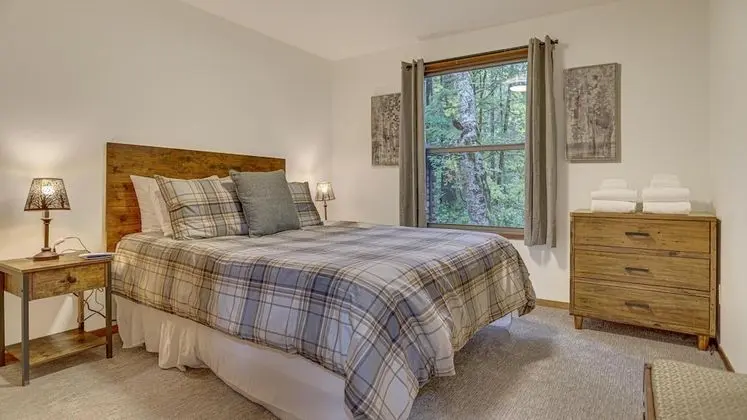 Owlpine Lodge - Öne Çıkan Resim