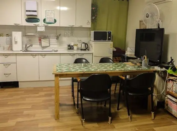 Owl's Nest Guesthouse - Hostel - Oda Düzeni