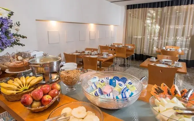 Own Ipanema Visconti Hotel - Yeme / İçme
