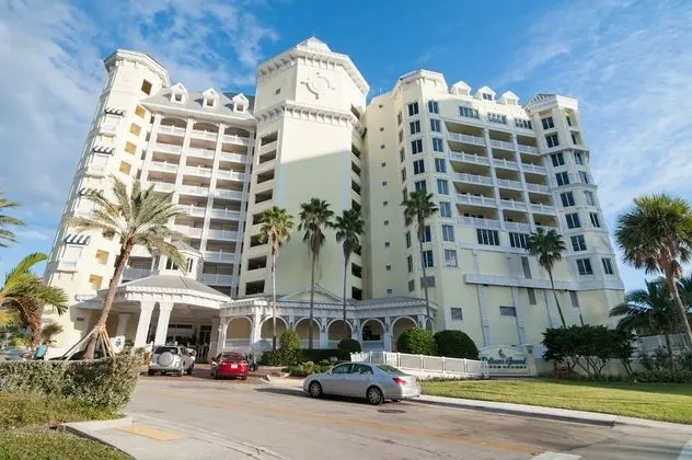Owner Rentals at Pelican Grand Beach Resort - Dış Mekan