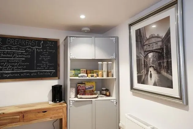 Oxford Guest House - Yerinde Yemek