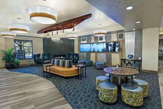Oxford Suites Bellingham - Lobi