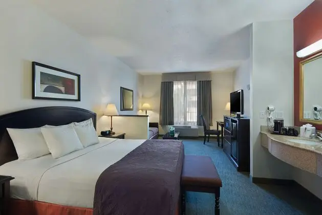 Oxford Suites Downtown Spokane
