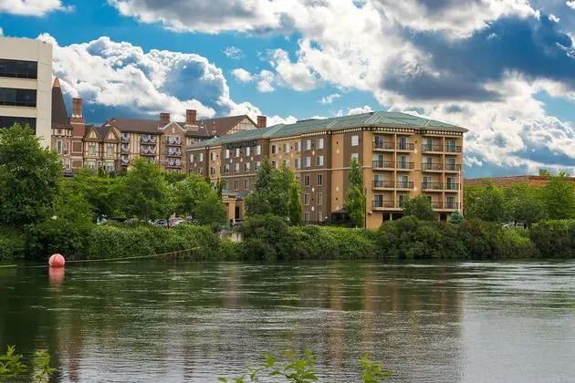 Oxford Suites Downtown Spokane