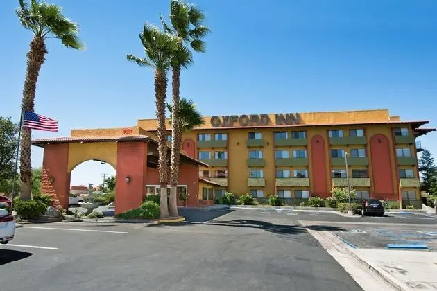 Oxford Suites Lancaster - Dış Mekan