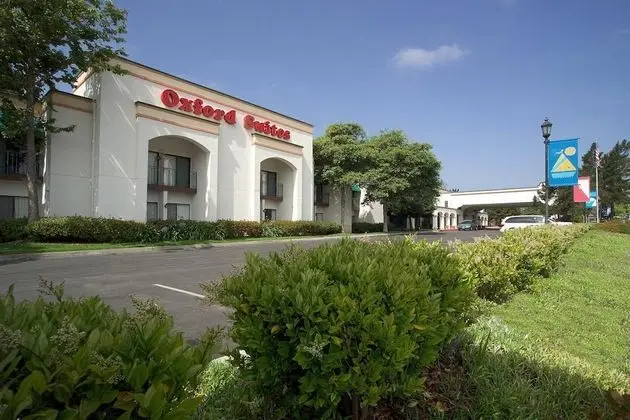Oxford Suites Pismo Beach