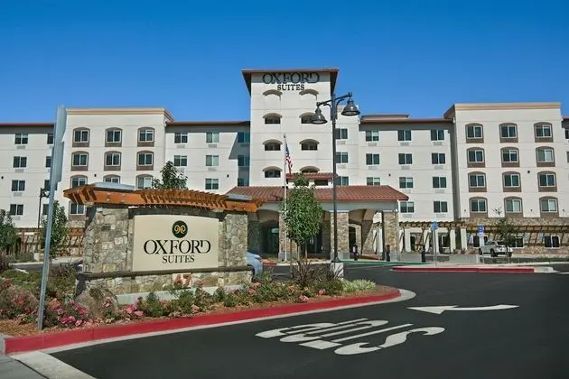 Oxford Suites Sonoma County - Dış Mekan