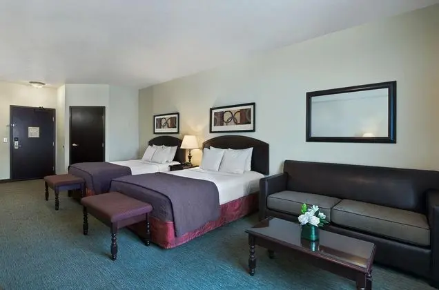 Oxford Suites Spokane Valley