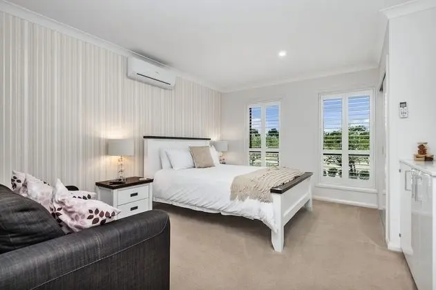 The Oxley Estate - Oda