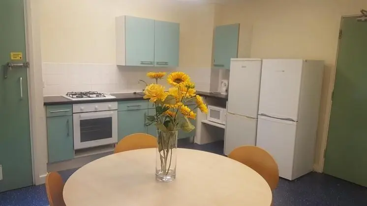 Oxley Hall – Campus Residence - Mutfak