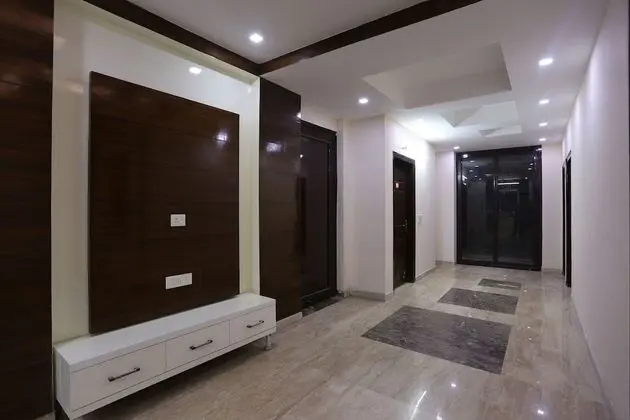 OYO 10008 Hotel Golden Tree - İç Mekan