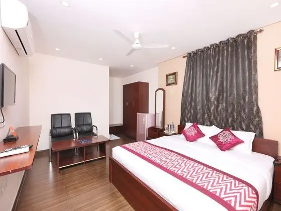OYO 1001 Palmtree Corporate Anna Nagar - Oda