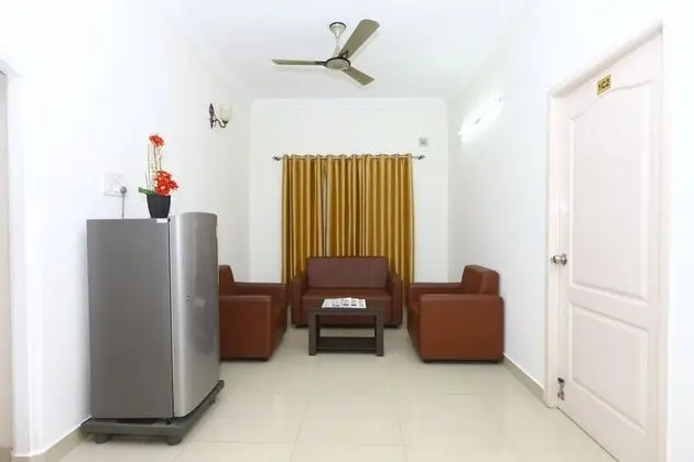 OYO 10106 Hotel NLBR - Lobi