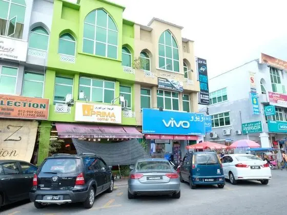 OYO 1012 Stada Hotel