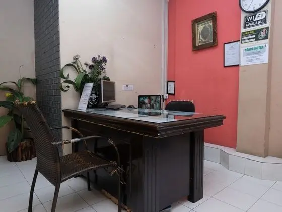 OYO 1012 Stada Hotel - Lobi