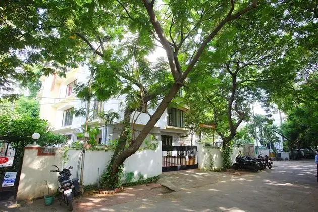 OYO 10130 Felicity INN Nungambakkam - Dış Mekan