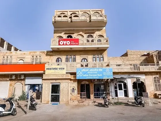 OYO 10132 Hotel Regal Inn
