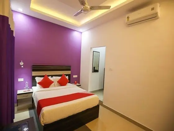 OYO 10152 Rail View Residency