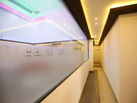 OYO 10152 Rail View Residency - İç Mekan