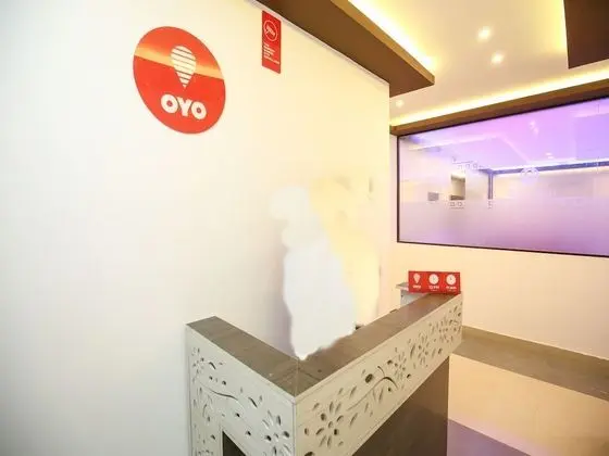 OYO 10152 Rail View Residency - Lobi
