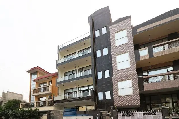 OYO 10172 Dhruv Residency