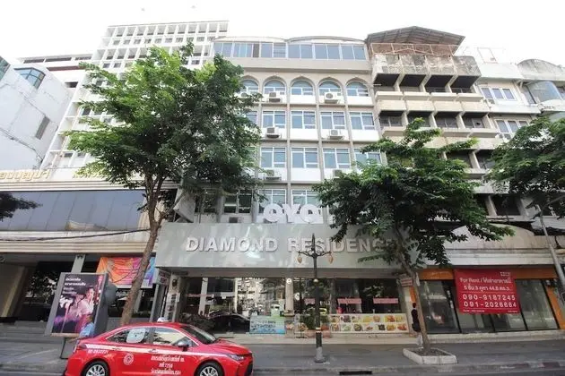 OYO 102 Diamond Residence Hotel