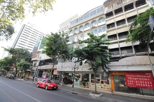 OYO 102 Diamond Residence Hotel - Dış Mekan