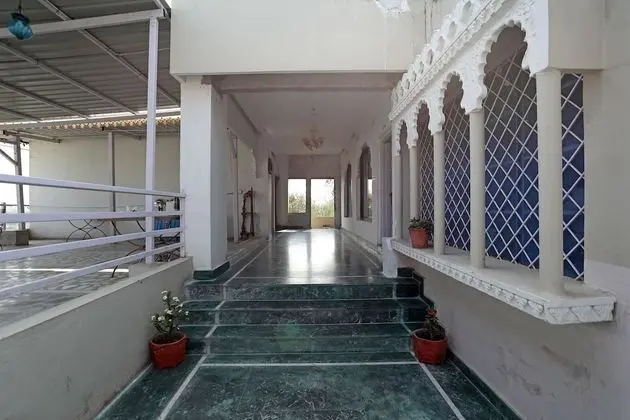 OYO 10206 Home Modern Stay near Fateh Sagar - İç Mekan
