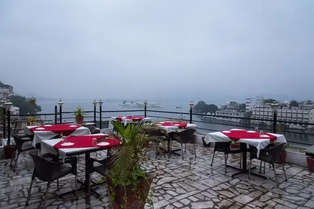 OYO 10319 Hotel Pichola Haveli