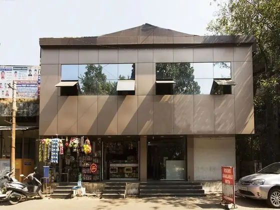 OYO 10374 Hotel Swapnalok