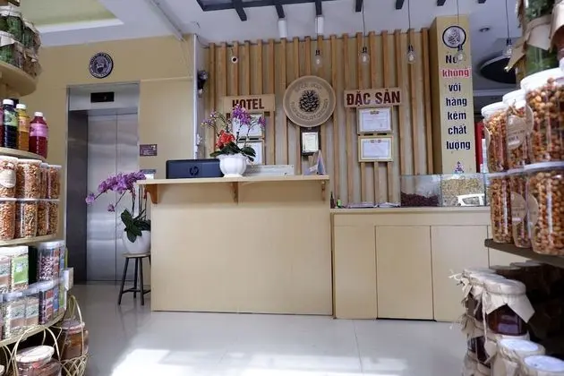 OYO 1040 Xuan Quynh Hotel - Lobi