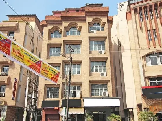 OYO 10400 Hotel The Ambassador