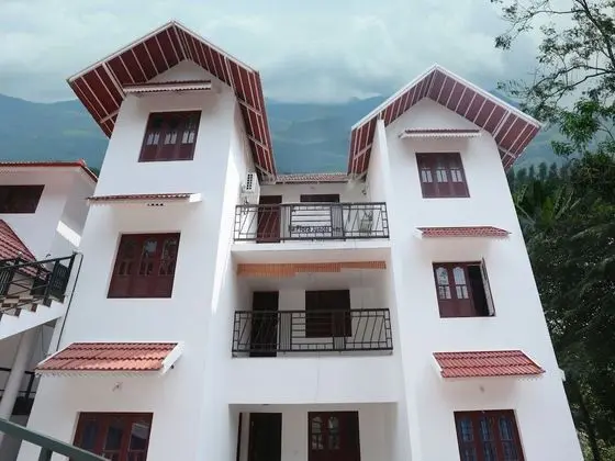 OYO 10421 La Flora Resorts - Dış Mekan