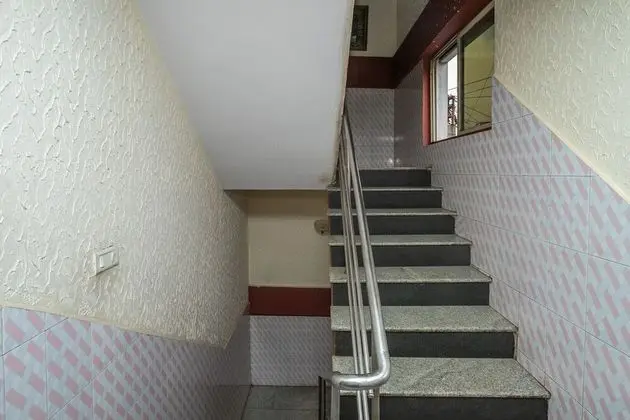 OYO 10435 Star Deluxe Lodge - Lobi
