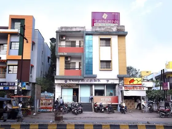 OYO 10507 Hotel Platinum