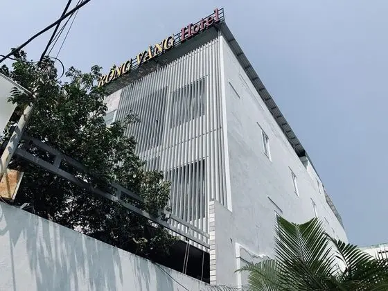 OYO 1054 Rong Vang Hotel - Dış Mekan