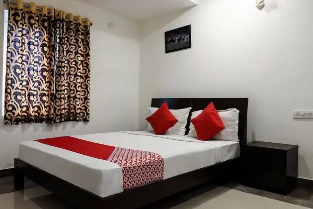 OYO 10595 Hotel Mirras