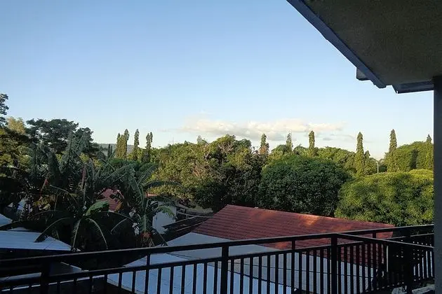 Oyo 1064 Manado Airport Homestay